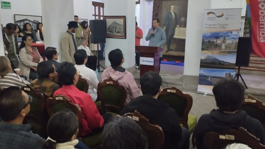 Municipio de Riobamba inauguró Sala de obras artísticas: “El Barrio nos Cuenta”