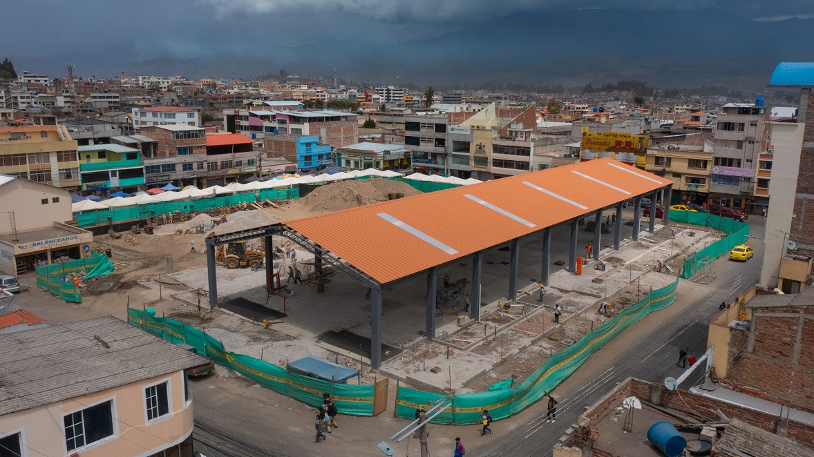 Municipio de Riobamba registra un 45% de avance en la construcción del nuevo mercado general Dávalos